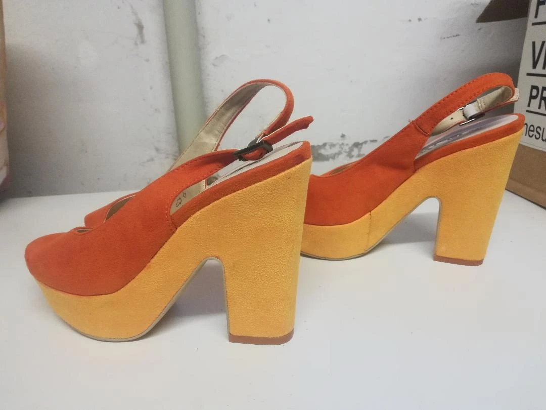 Escarpines Bicolore Naranja/Amarillo tacones 13 cm talla 37-nuevas (1 defecto) – photo 12